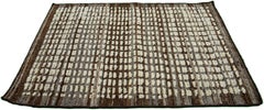 Moderner moderner handgefertigter brauner Wollteppich im marokkanischen Stil