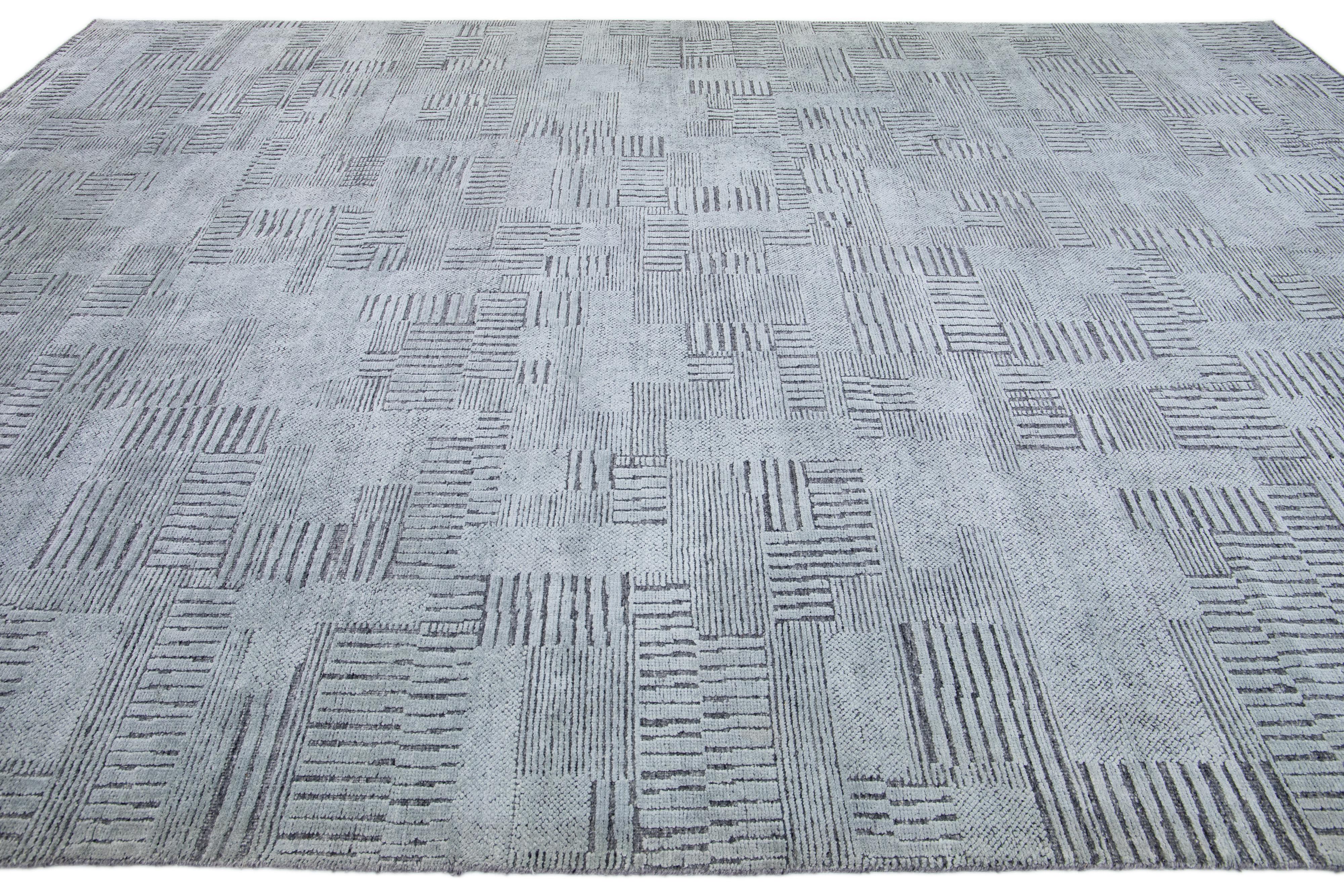 Modern Moroccan Style Handmade Geometric Abstract Gray Wool Rug For Sale 3