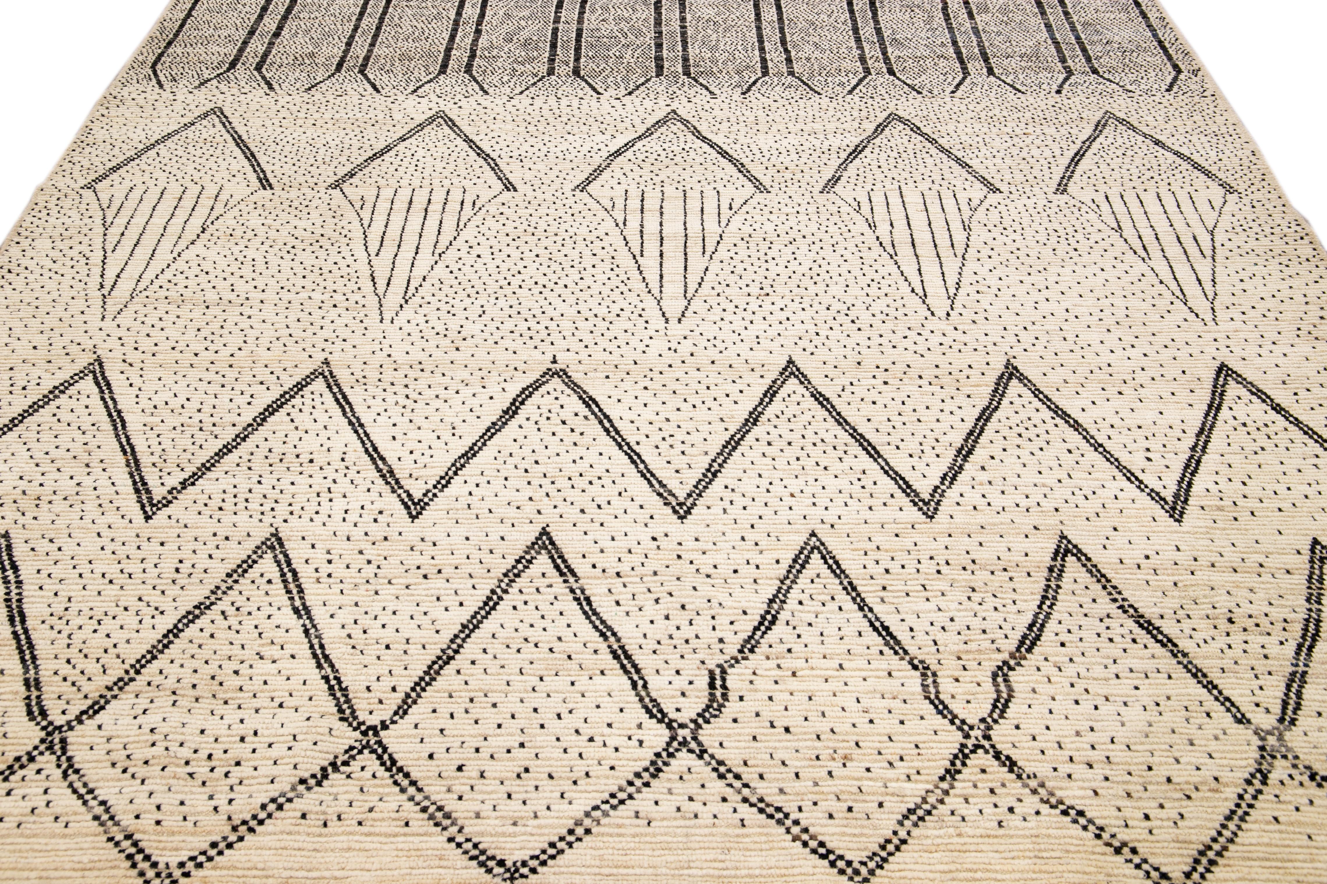 Bohemian Modern Moroccan Style Handmade Geometric Pattern Beige And Gray Boho Wool Rug For Sale