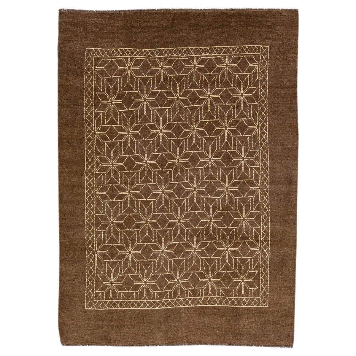 Tapis en laine marron de style marocain moderne et à motifs géométriques fait à la main par Apadana