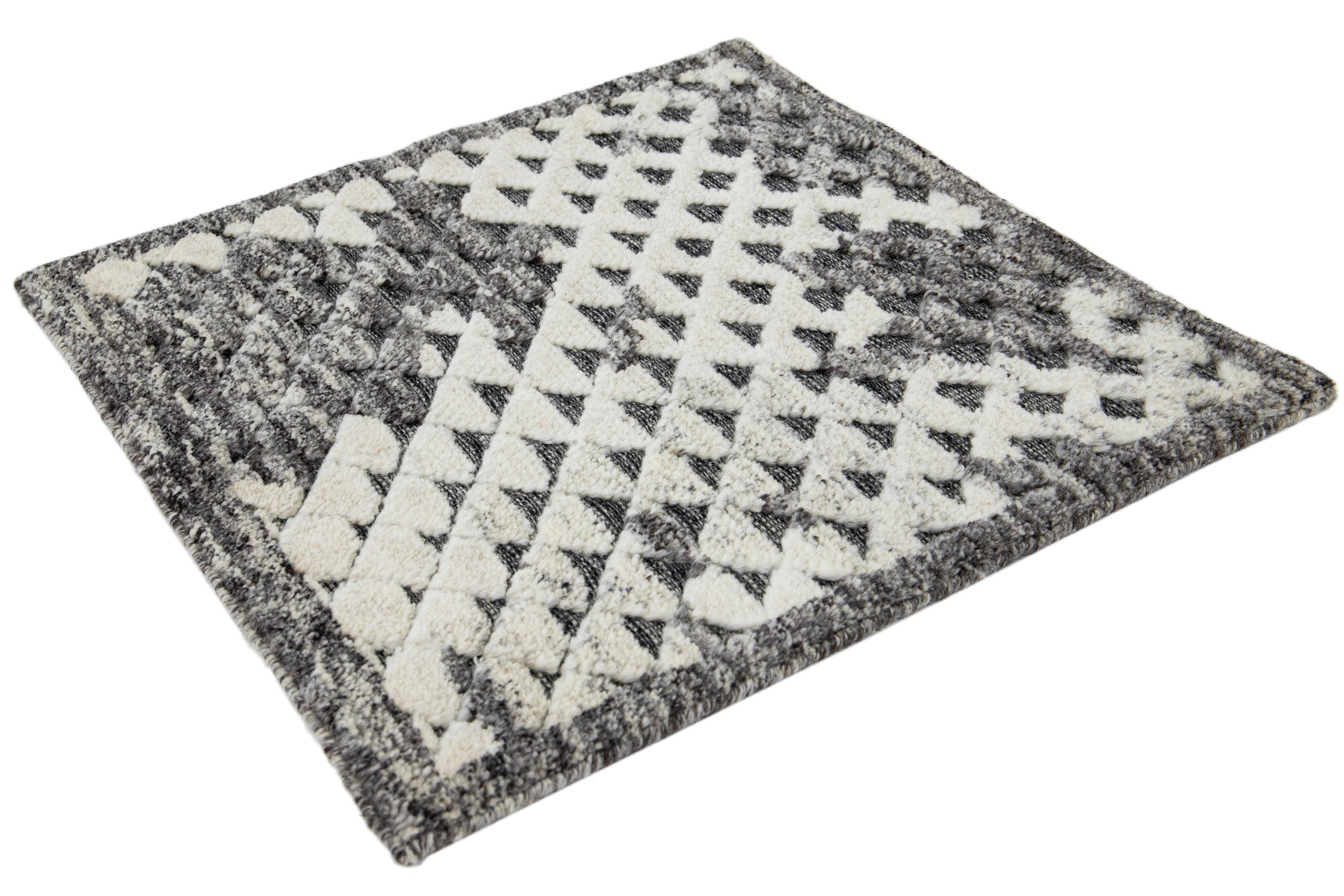 Hand-Knotted Modern Moroccan Style Handmade Gray & White Custom Wool Rug For Sale