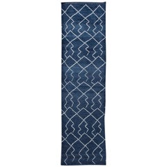 The Moderns Morocco Style Tapis de course en laine bleu marine fait à la main