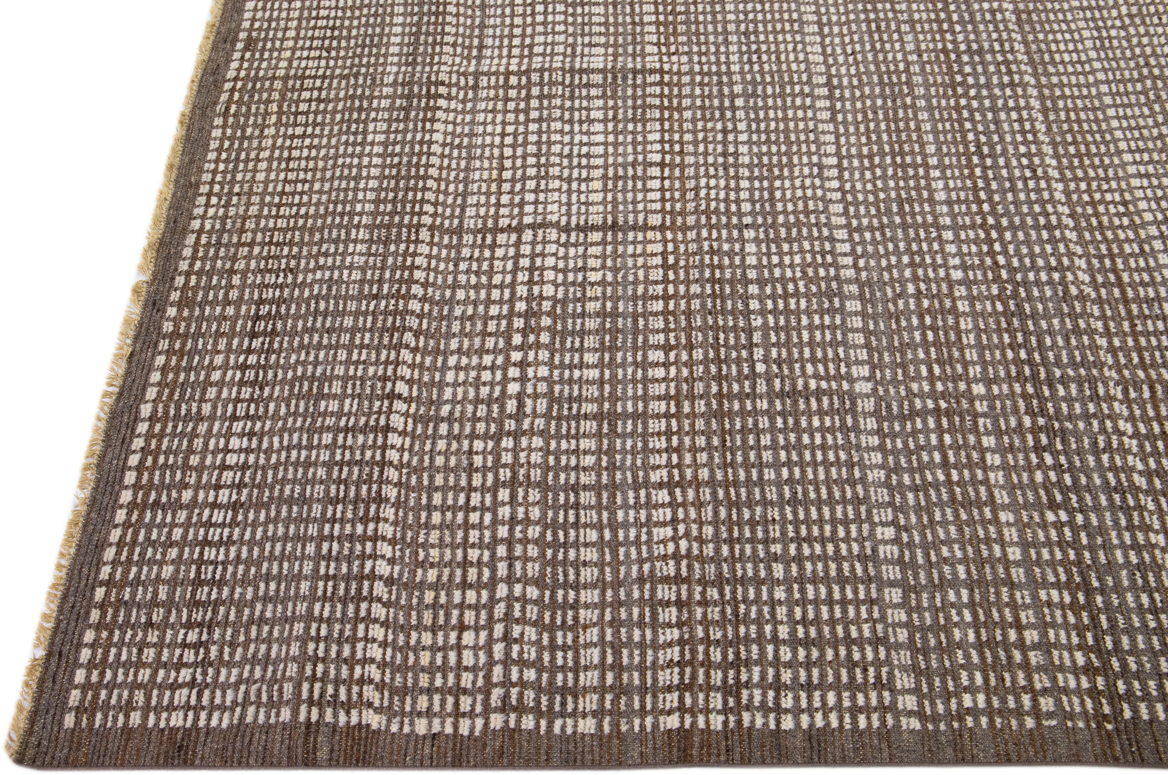 Modern Moroccan Style Handmade Solid Brown Wool Rug In New Condition For Sale In Norwalk, CT