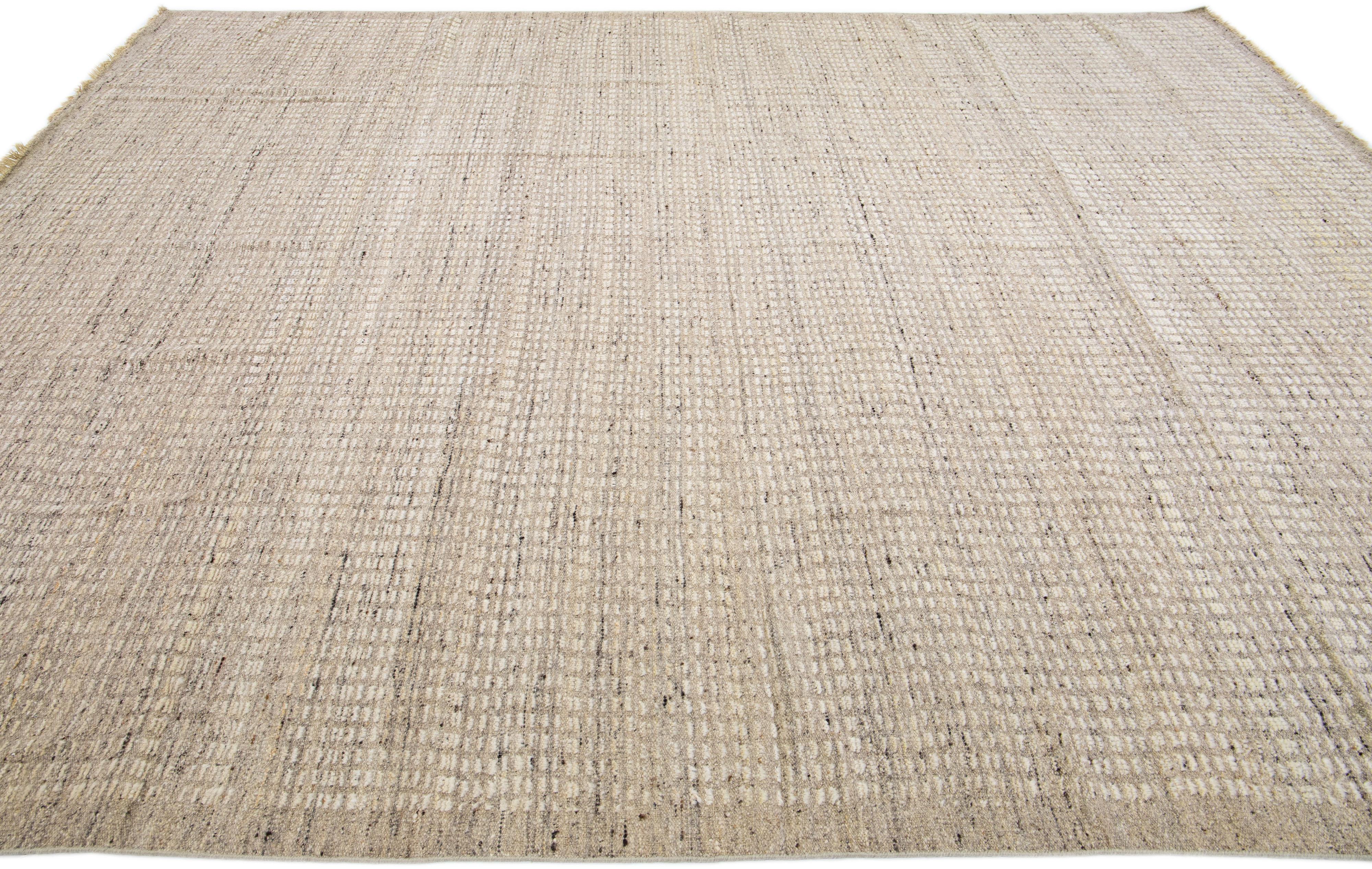 Modern Moroccan Style Handmade Subtle Pattern Beige Wool Rug In New Condition For Sale In Norwalk, CT