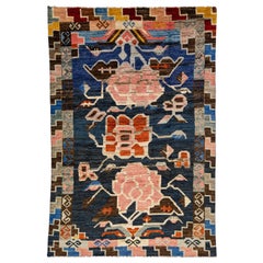 Moderner handgefertigter Wollteppich im marokkanischen Stil in Marineblau mit Stammesmuster