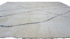 Tapis de laine linéaire abstrait de style marocain ivoire et anthracite 12'5''x15'5''