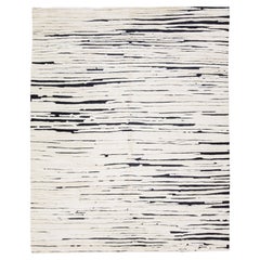 Tapis surdimensionné en laine de style marocain moderne ivoire et noir fait à la main par Apadana