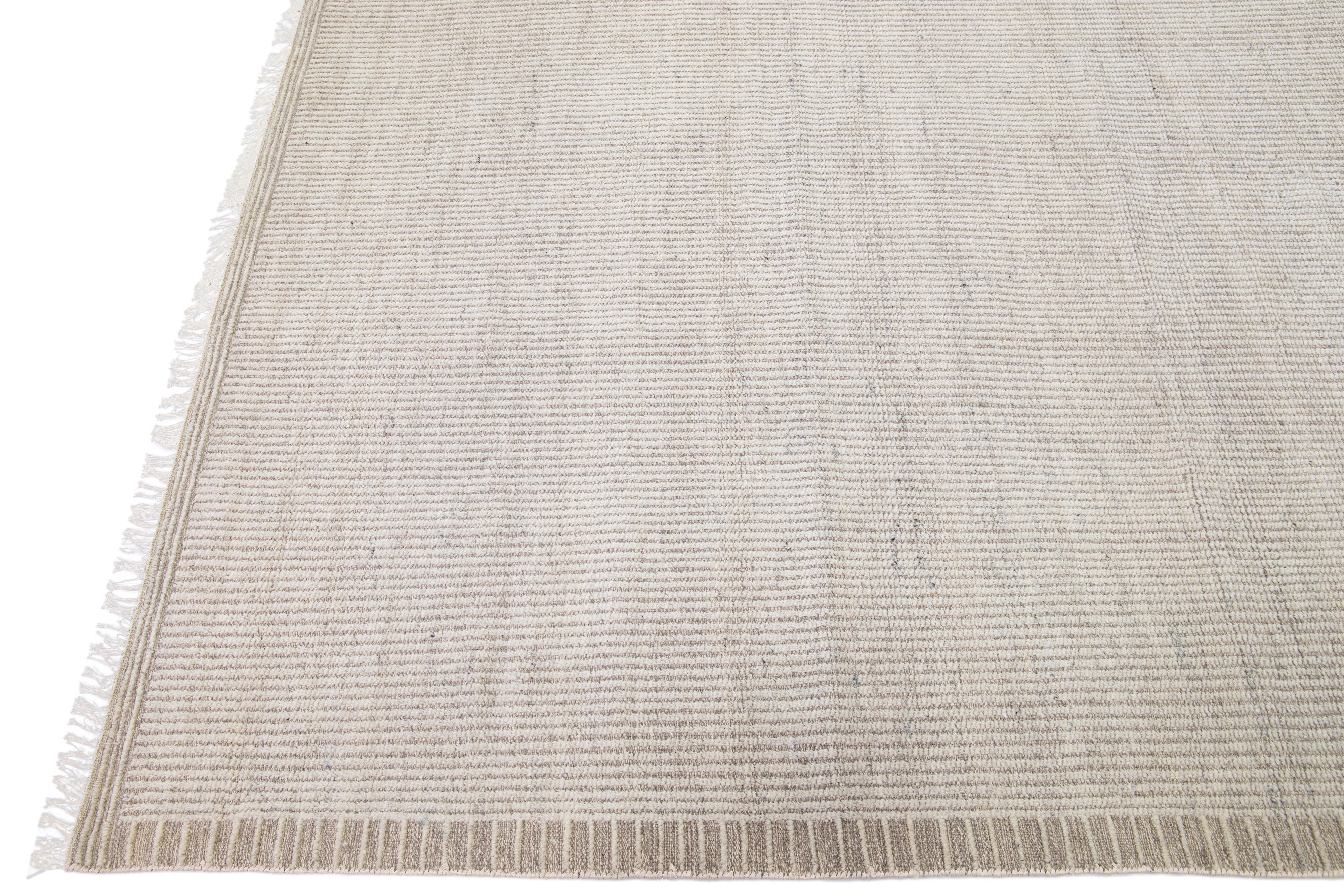 Indian Modern Moroccan Style Ivory Handmade Stripe Pattern Wool Rug For Sale