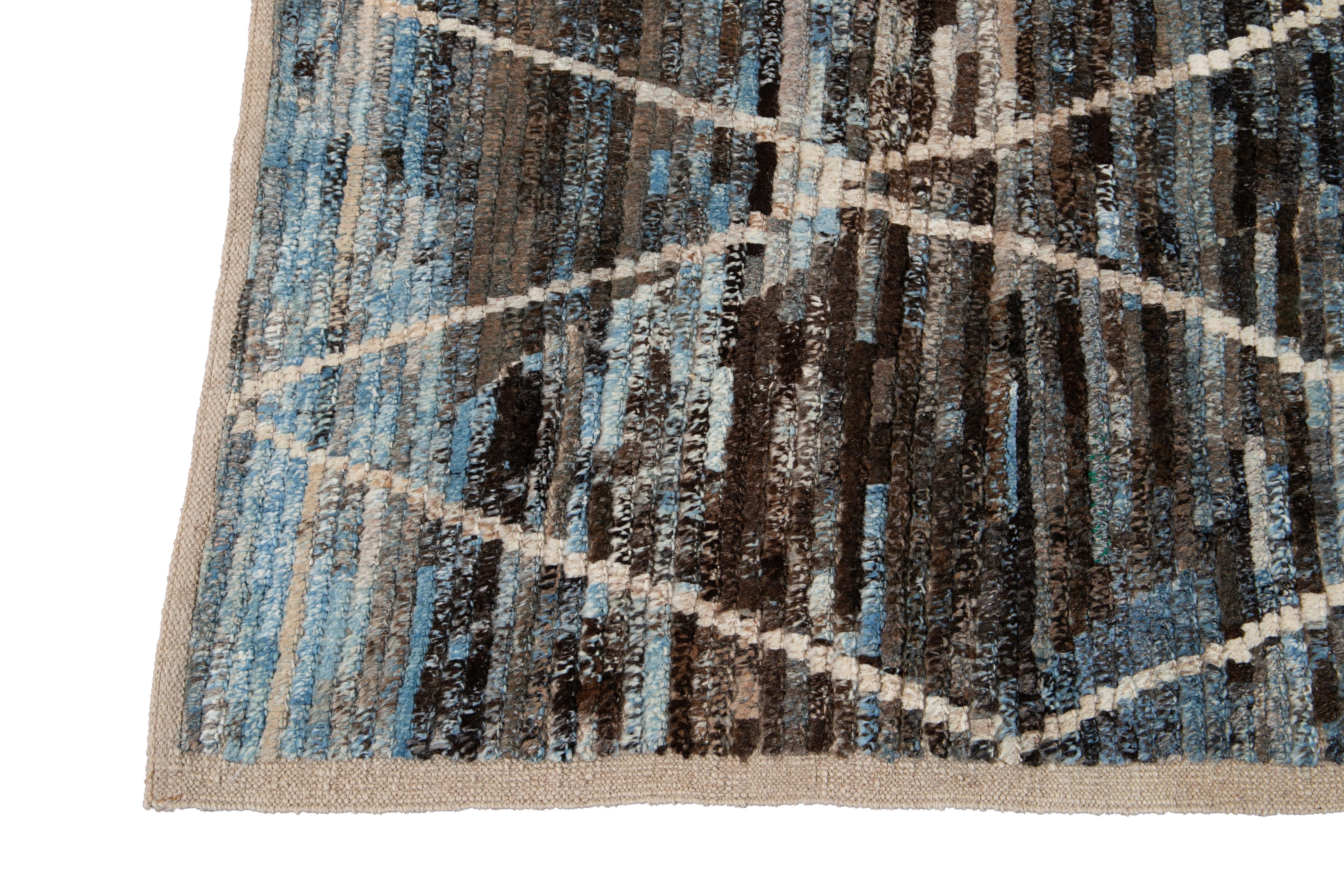 Modern Moroccan-Style Room Size Wool Rug In New Condition For Sale In Norwalk, CT