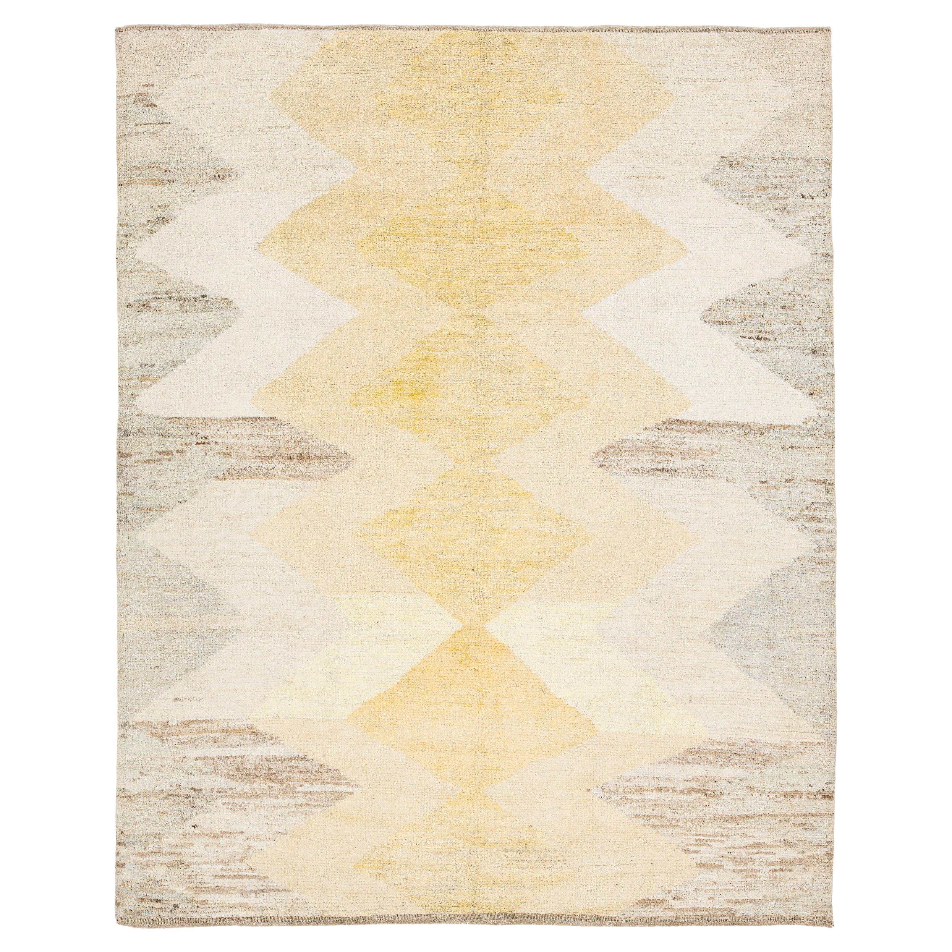 Modern Moroccan Style Wool Rug with Diamond and Zigzag Motifs in Neutral Tones