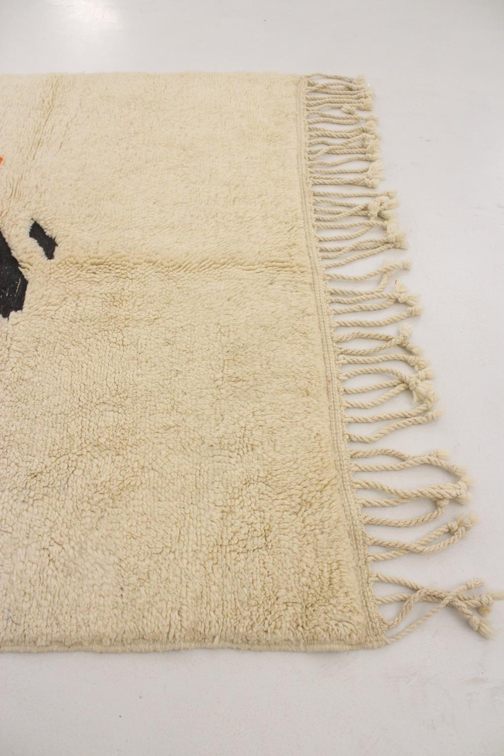 Modern Moroccan wool Mrirt rug - Cream/orange/yellow - 5x7.3feet / 153x223cm For Sale 4