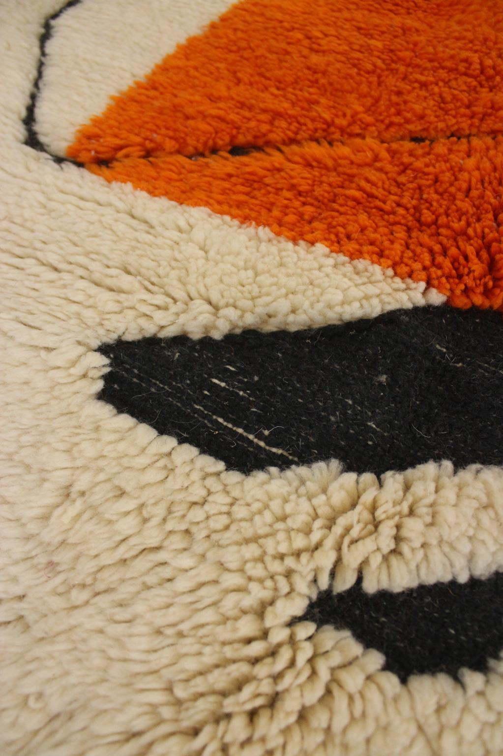 Modern Moroccan wool Mrirt rug - Cream/orange/yellow - 5x7.3feet / 153x223cm For Sale 9