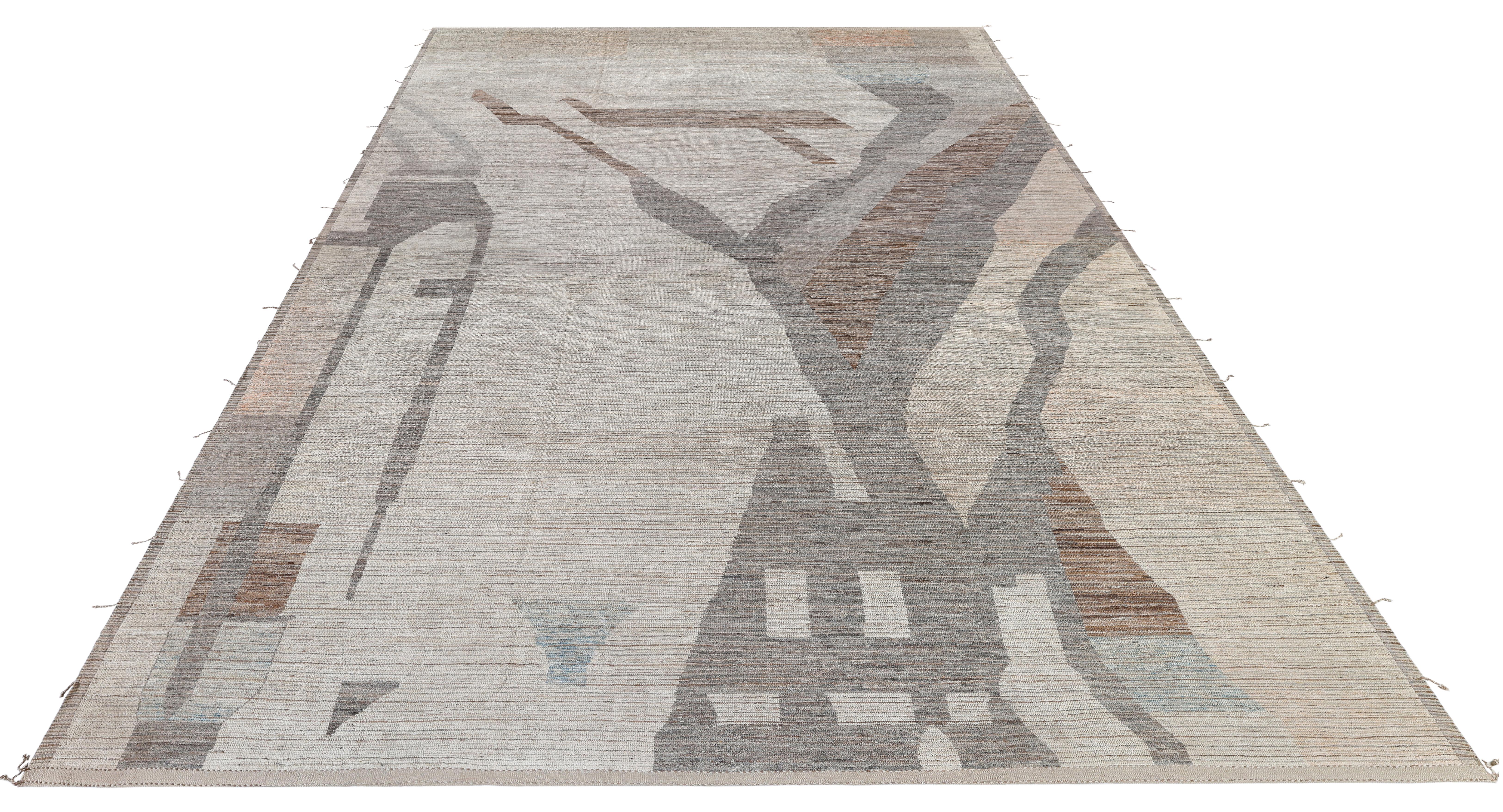 Moderner marokkanischer Wollteppich mit abstraktem geometrischem Design - New Handmade (Wolle) im Angebot