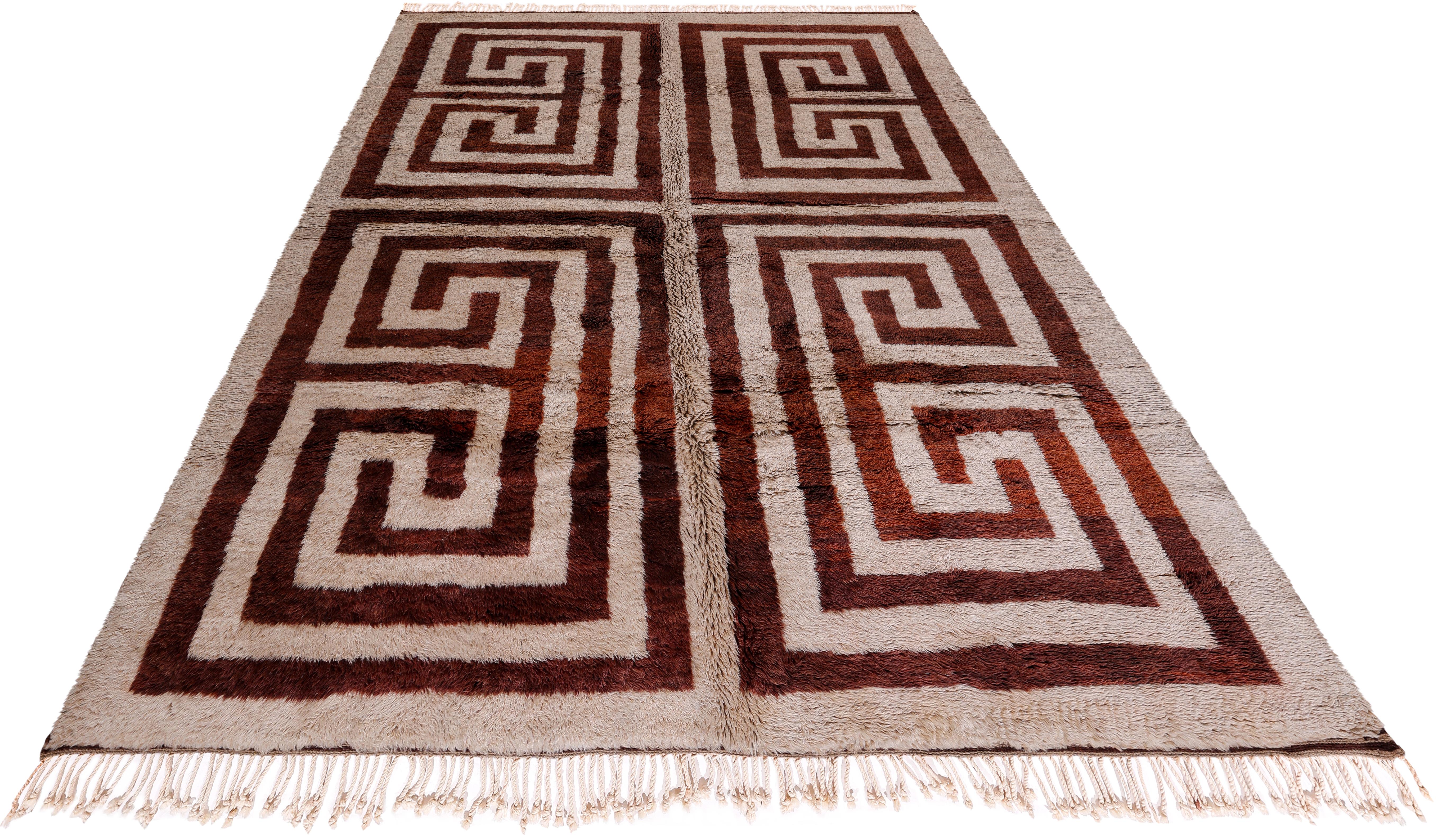 Contemporary Modern Moroccan Wool Rug with Bold Geometric Pattern – New Handwoven For Sale