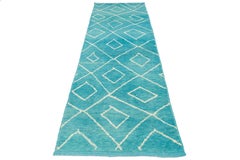 Modern Moroccan Wool Runner– Blue & White Diamond Pattern – Hand-Knotted Turkish
