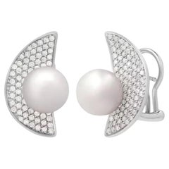 Moderne Ohrringe aus Weißgold mit Perlmutt und weißen Diamanten, Klappverschluss für Sie