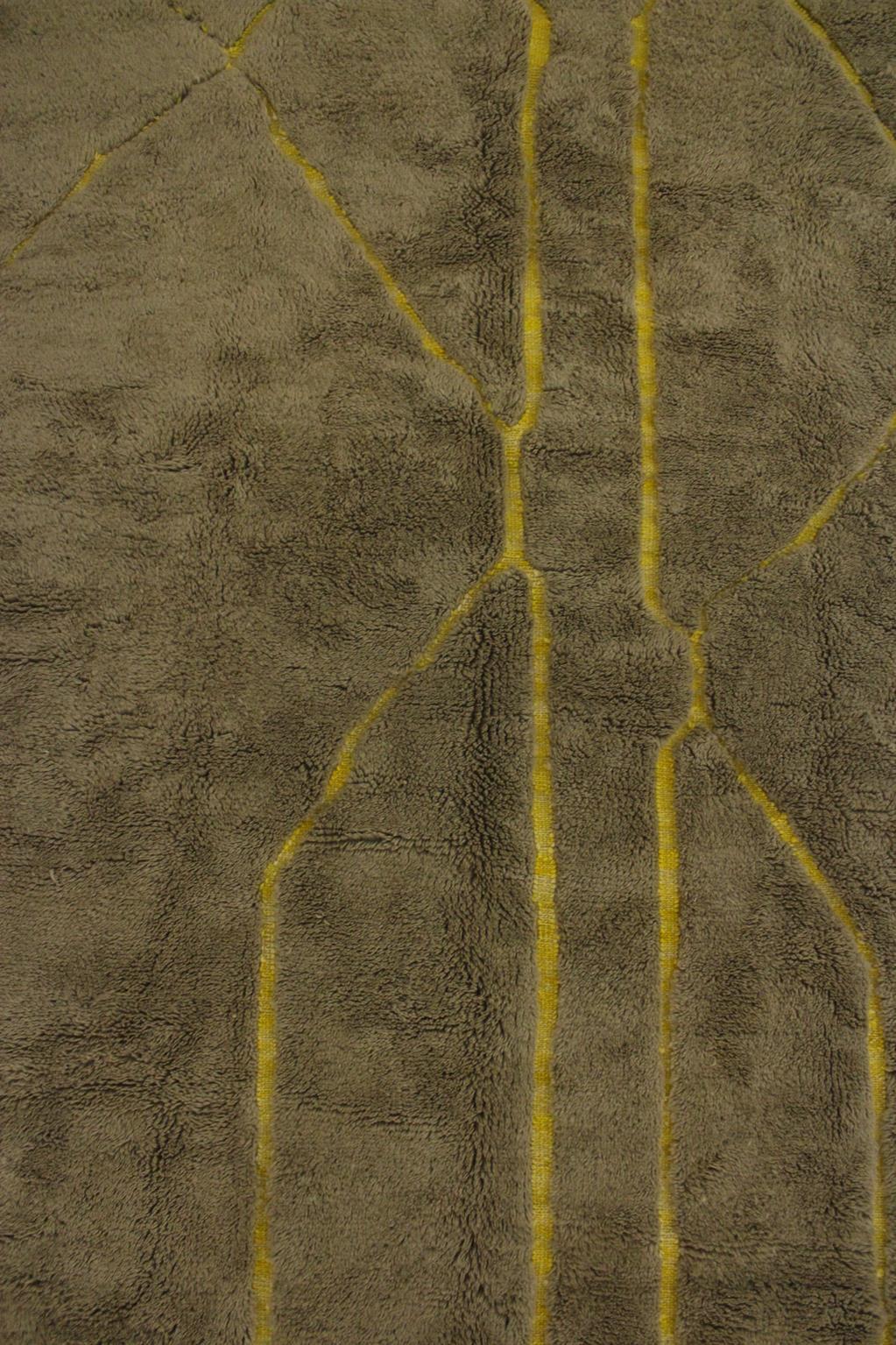 Modern Moroccan wool Mrirt rug - Khaki green/yellow - 7.9x10feet / 240x306cm For Sale 2