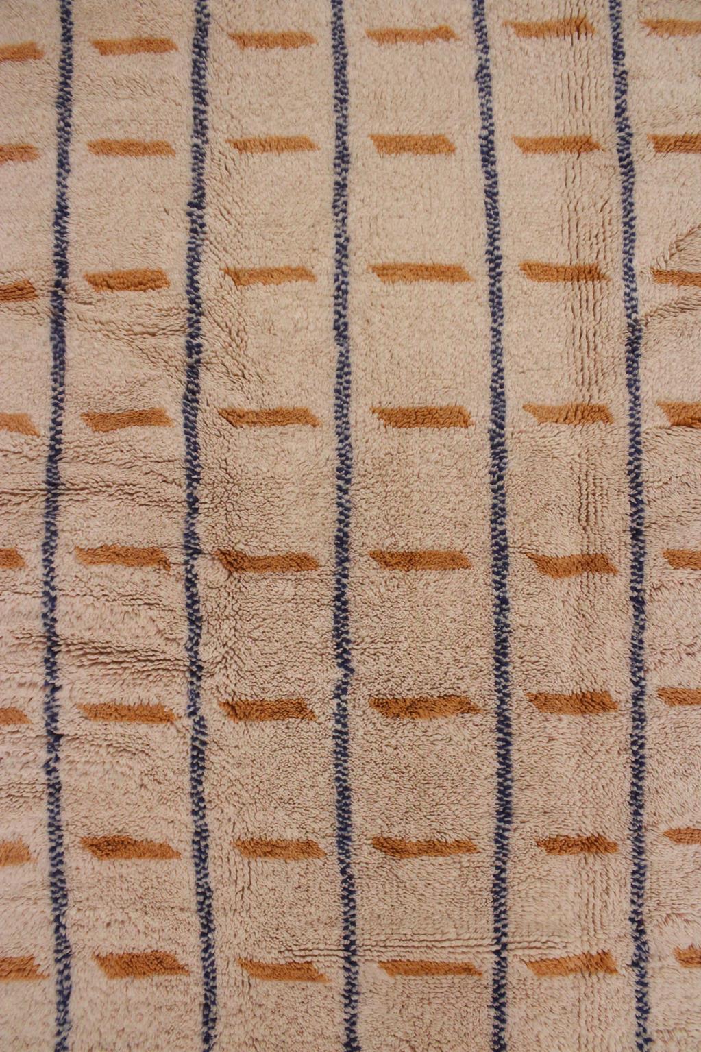 Modern Moroccan wool Mrirt rug - Powder pink/orange - 5x8.3feet / 155x255cm For Sale 3