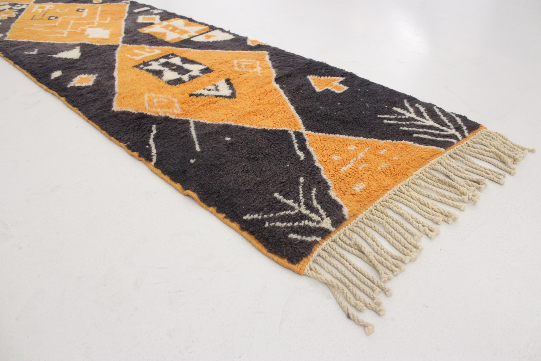 Modern Moroccan wool Mrirt runner rug - Black/orange - 2.4x9.9feet / 74x303cm For Sale 6
