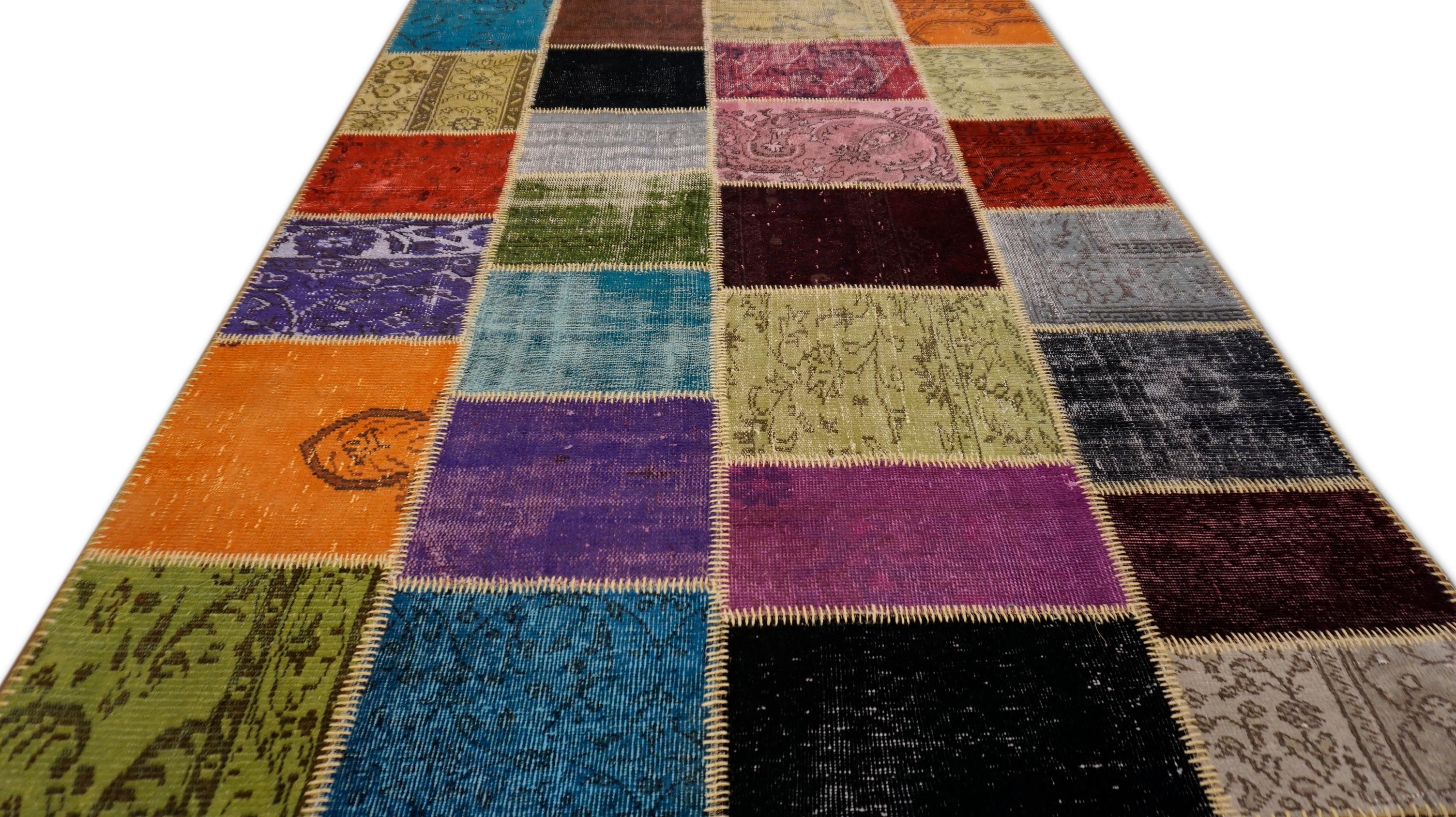 Moderner mehrfarbiger Patch Work-Wollteppich 5'7''x7'11'' um 1960 (Türkisch) im Angebot