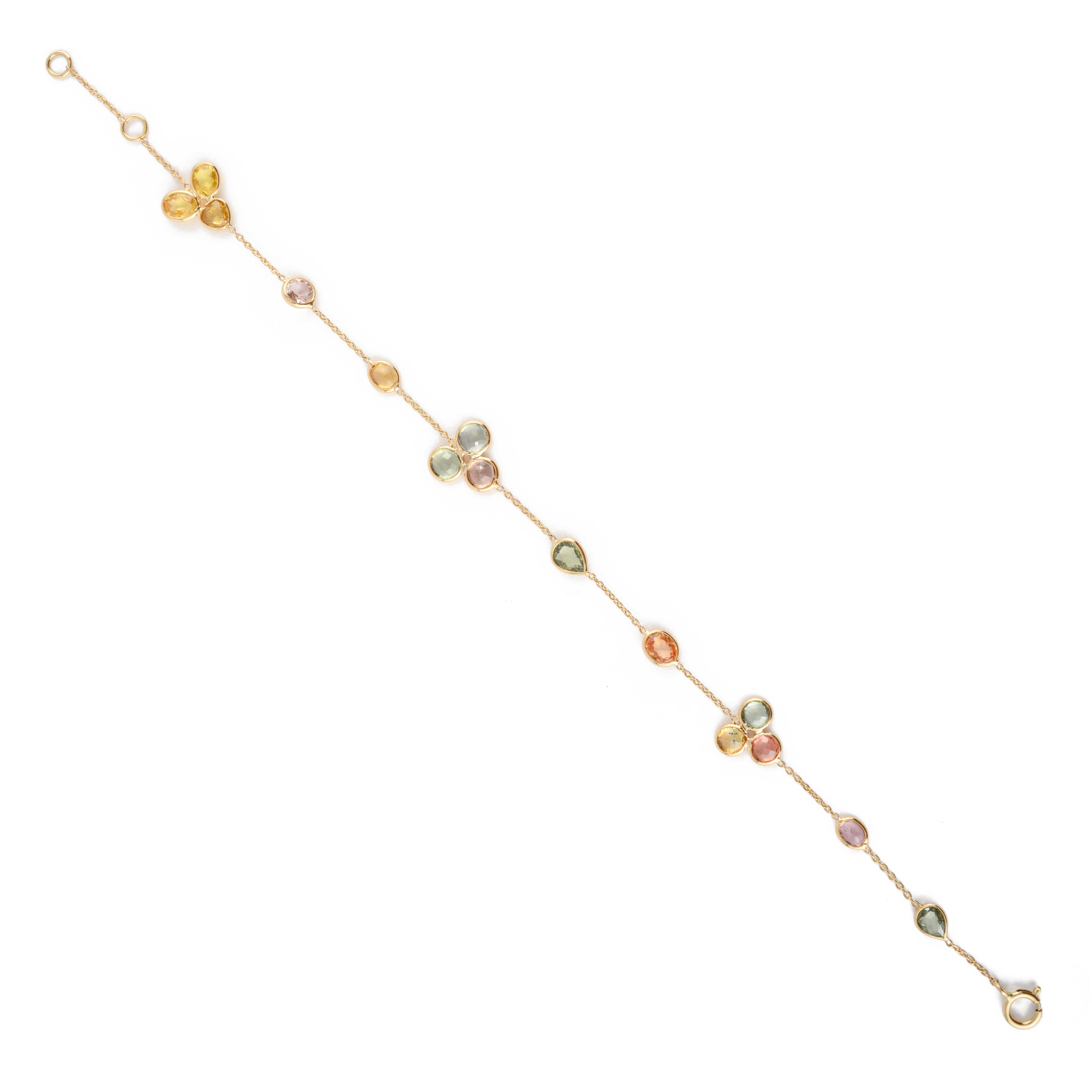 Modernes, minimalistisches Goldarmband mit mehr Saphiren und Blumenmotiv aus 18 Karat massivem Gold (Gemischter Schliff) im Angebot