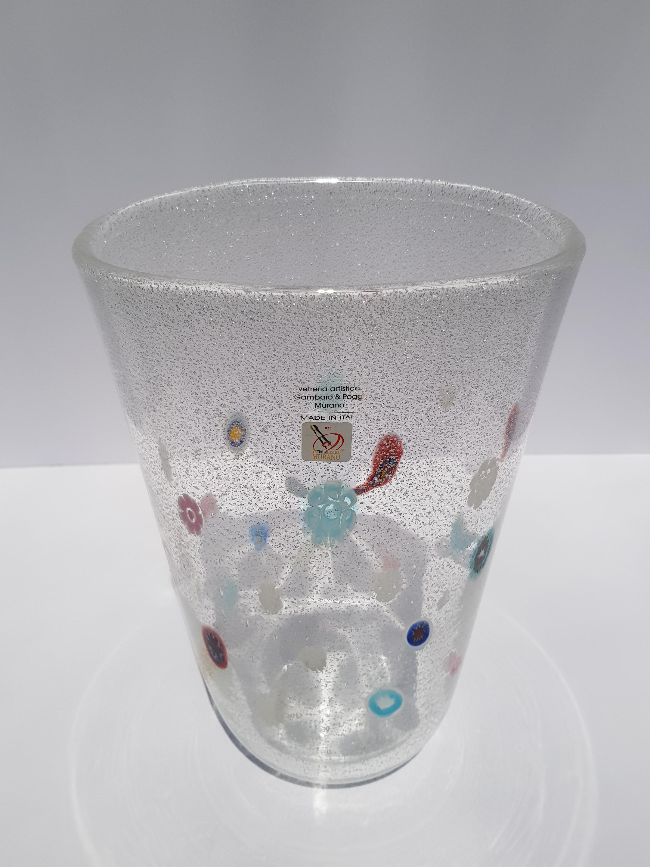 Jarrón moderno de cristal de Murano Gambaro Poggi Hoja de plata Aventurina Murrine Italia siglo XX en venta