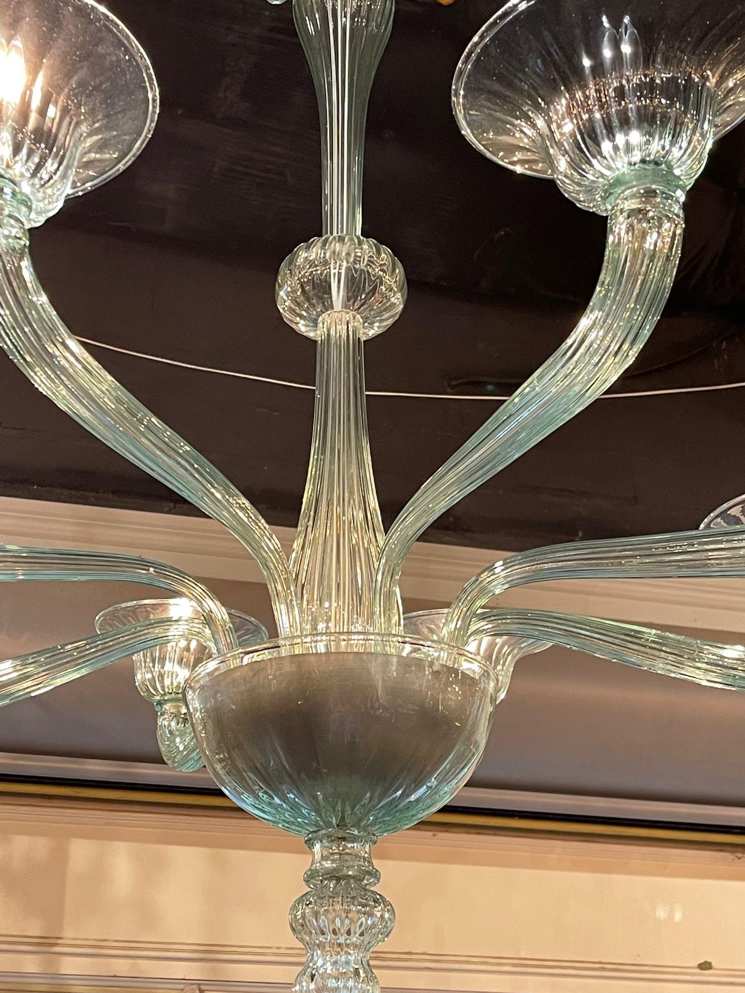 Verre de Murano Lustre moderne en verre de Murano à 8 lumières en vert Fontana en vente
