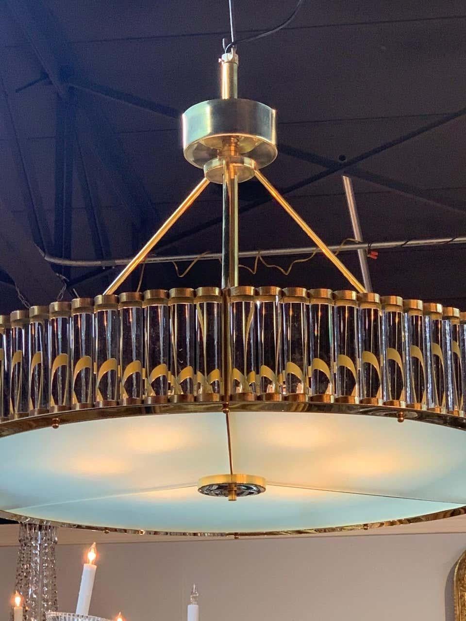 Modern Murano Glass and Brass Chandelier In Good Condition For Sale In Dallas, TX