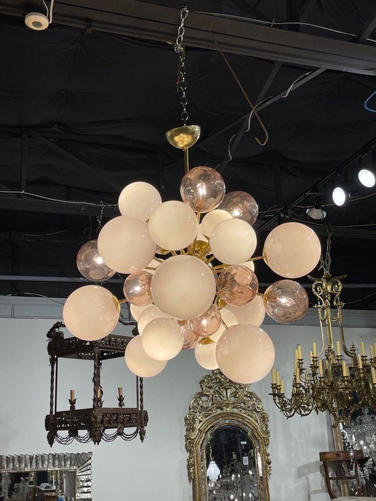 Araña moderna de cristal de Murano y latón Nube Rosa Siglo XXI y contemporáneo en venta