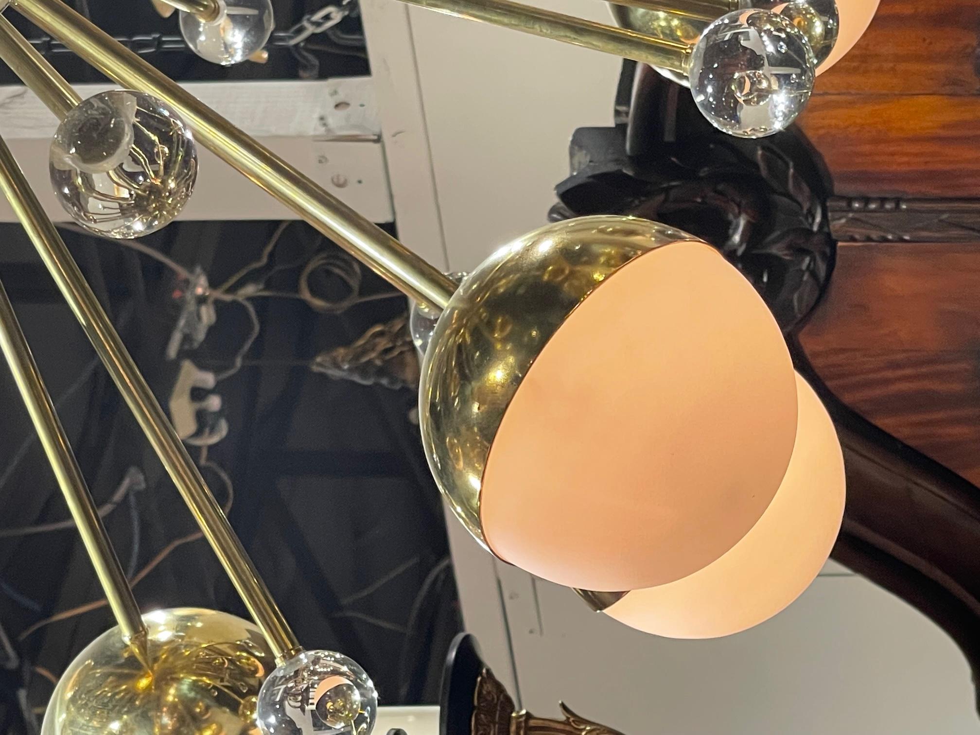 Modern Murano Glass and Brass Sputnik Chandelier In Good Condition In Dallas, TX