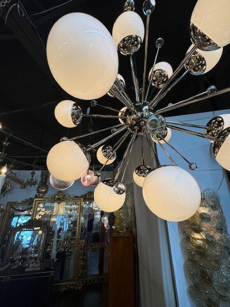 Araña Sputnik moderna de cristal de Murano y latón en Bueno estado para la venta en Dallas, TX