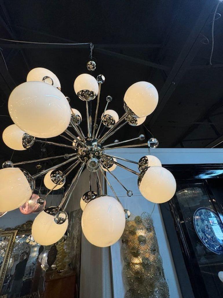 Araña Sputnik moderna de cristal de Murano y latón Siglo XXI y contemporáneo en venta
