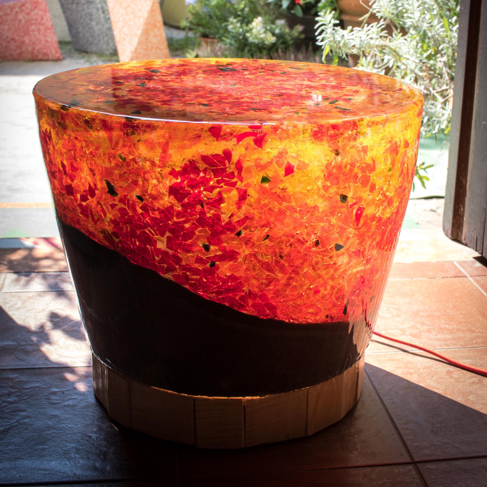 Mesa auxiliar moderna de cristal de Murano y madera 'Sunset Waste' con luz by Hillsideout Italiano en venta