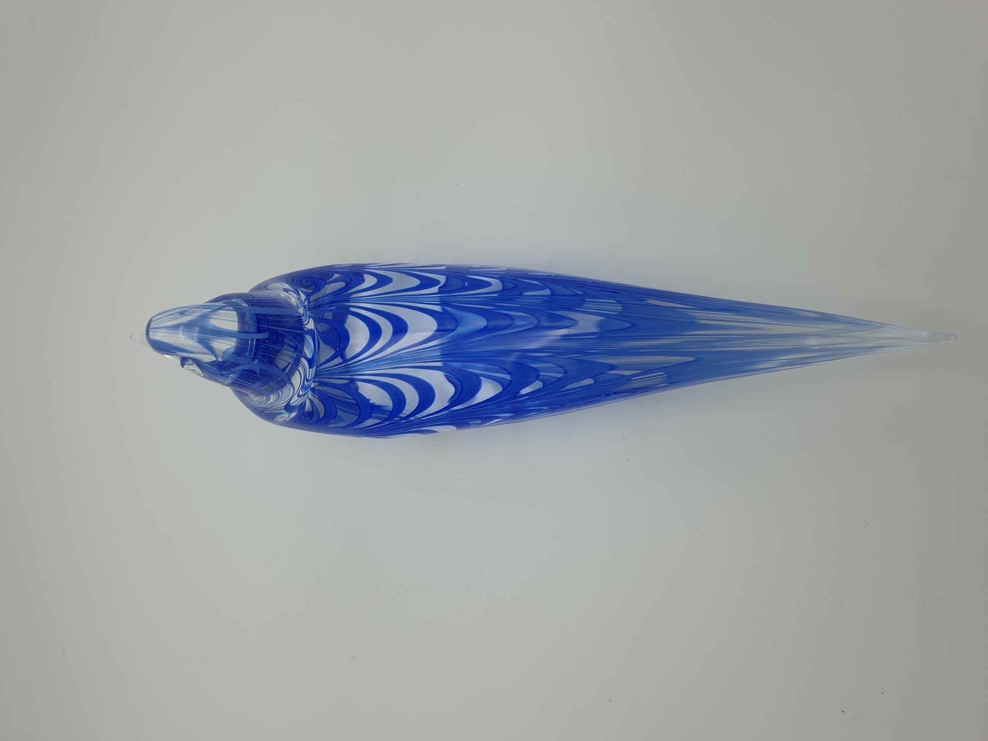 Hand-Crafted Modern Murano Glass Bird in Blue Fenicio Festooning Pattern by Cenedese, 1970s For Sale