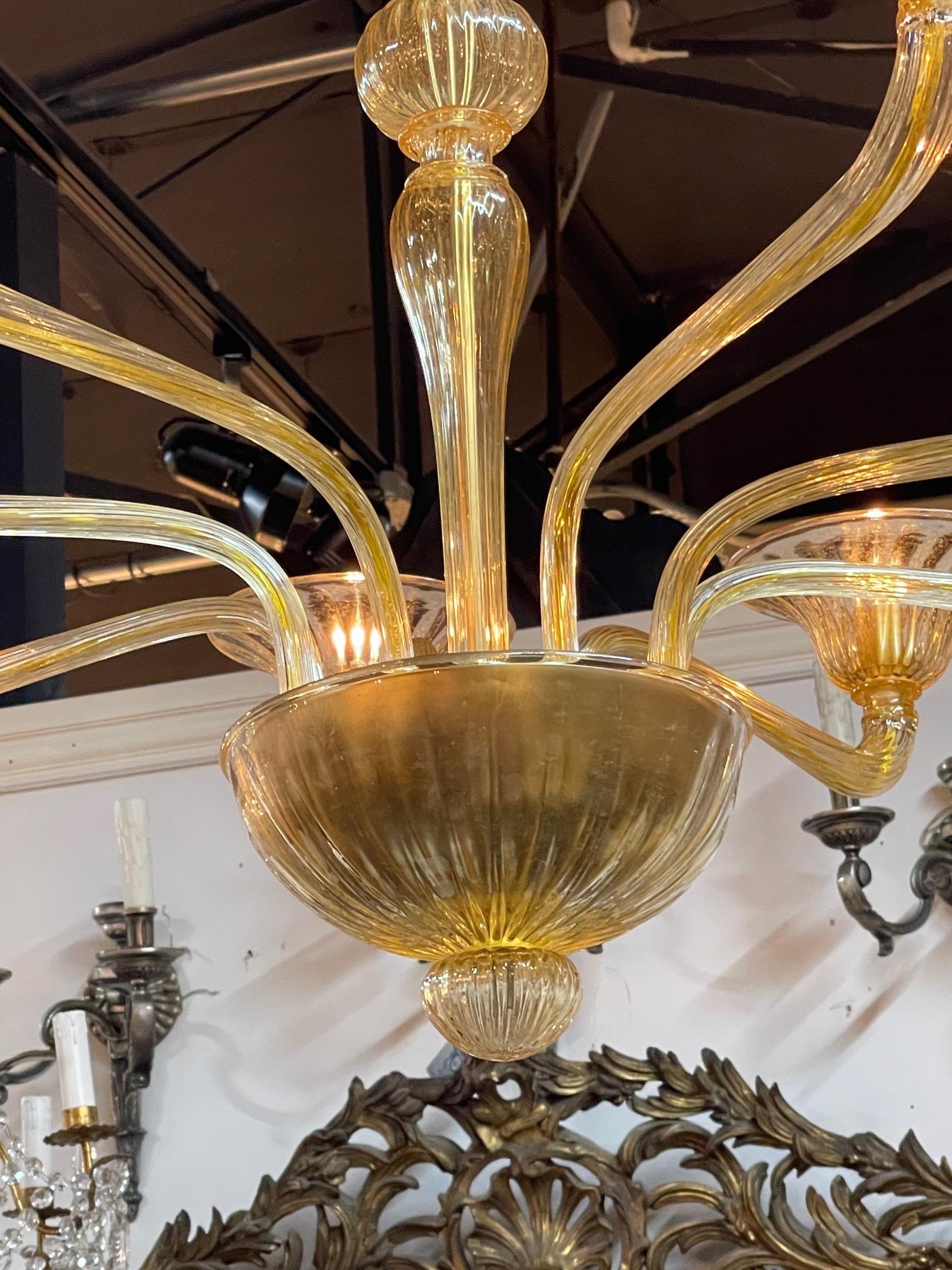 XXI secolo e contemporaneo Lampadario moderno in vetro di Murano con 8 bracci in vendita