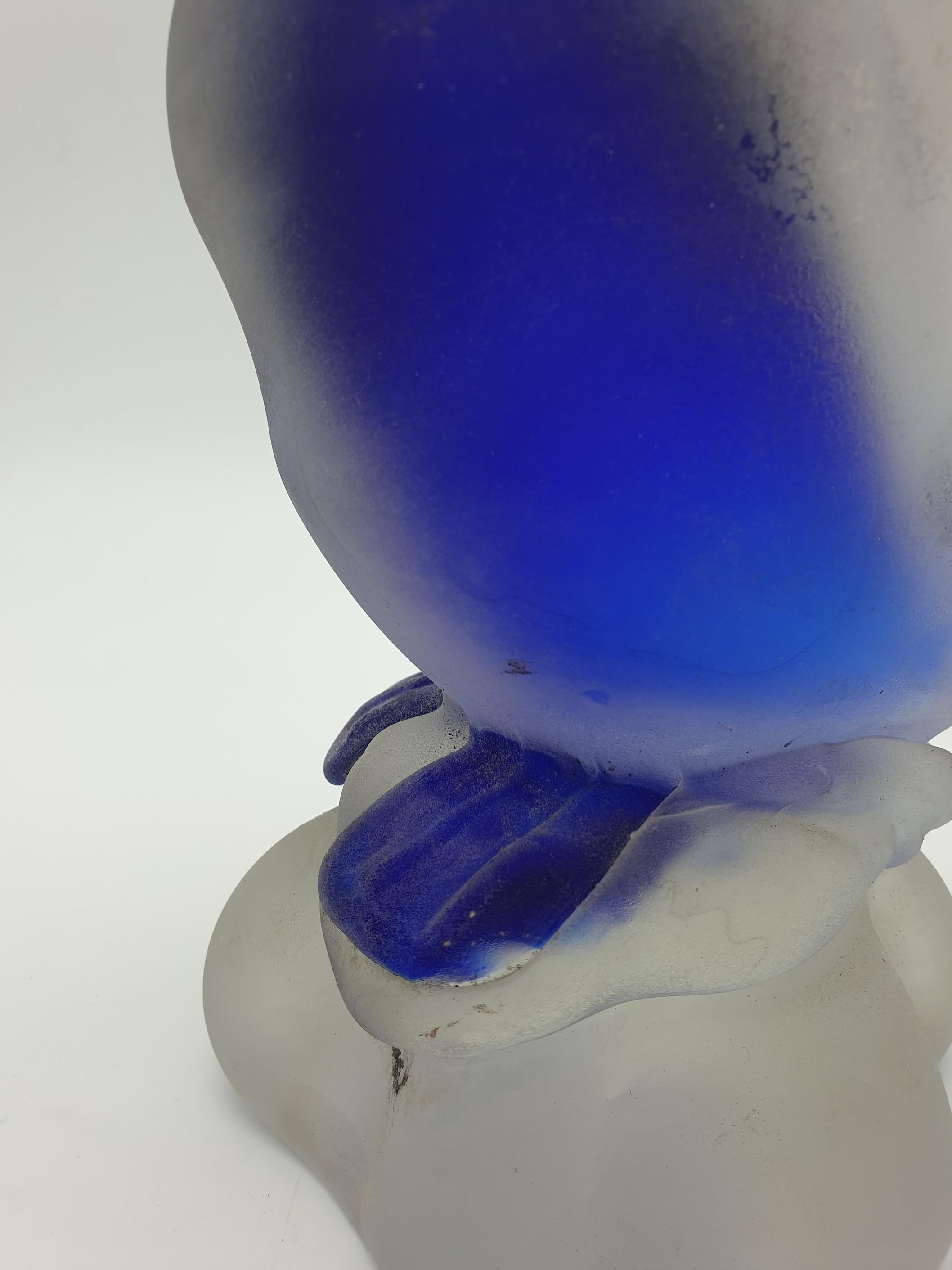 Moderner Enten aus Muranoglas in Blau mit „Scavo“-Finish von Gino Cenedese, Ende der 1970er Jahre (Ende des 20. Jahrhunderts) im Angebot
