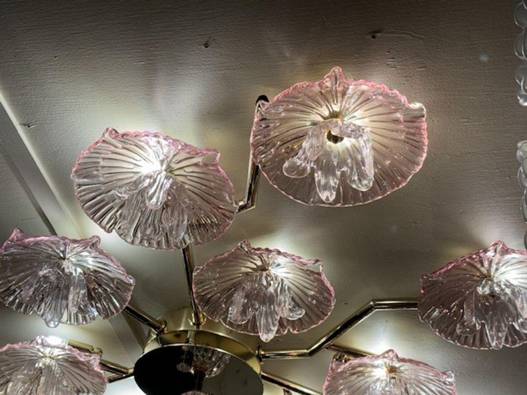 Scontrino da parete moderno in vetro di Murano con fiori rosa e ametista In condizioni buone in vendita a Dallas, TX