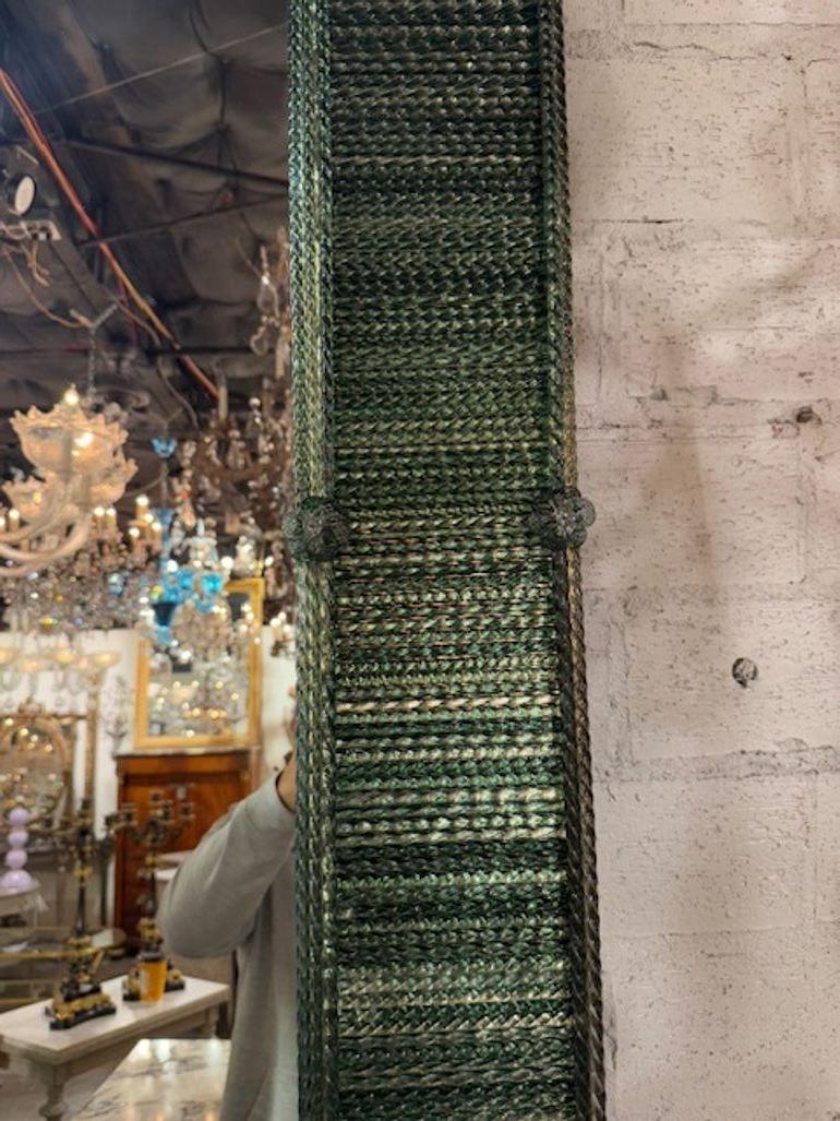 XXI secolo e contemporaneo Specchio moderno in vetro di Murano Twist in Greene & Greene scuro in vendita