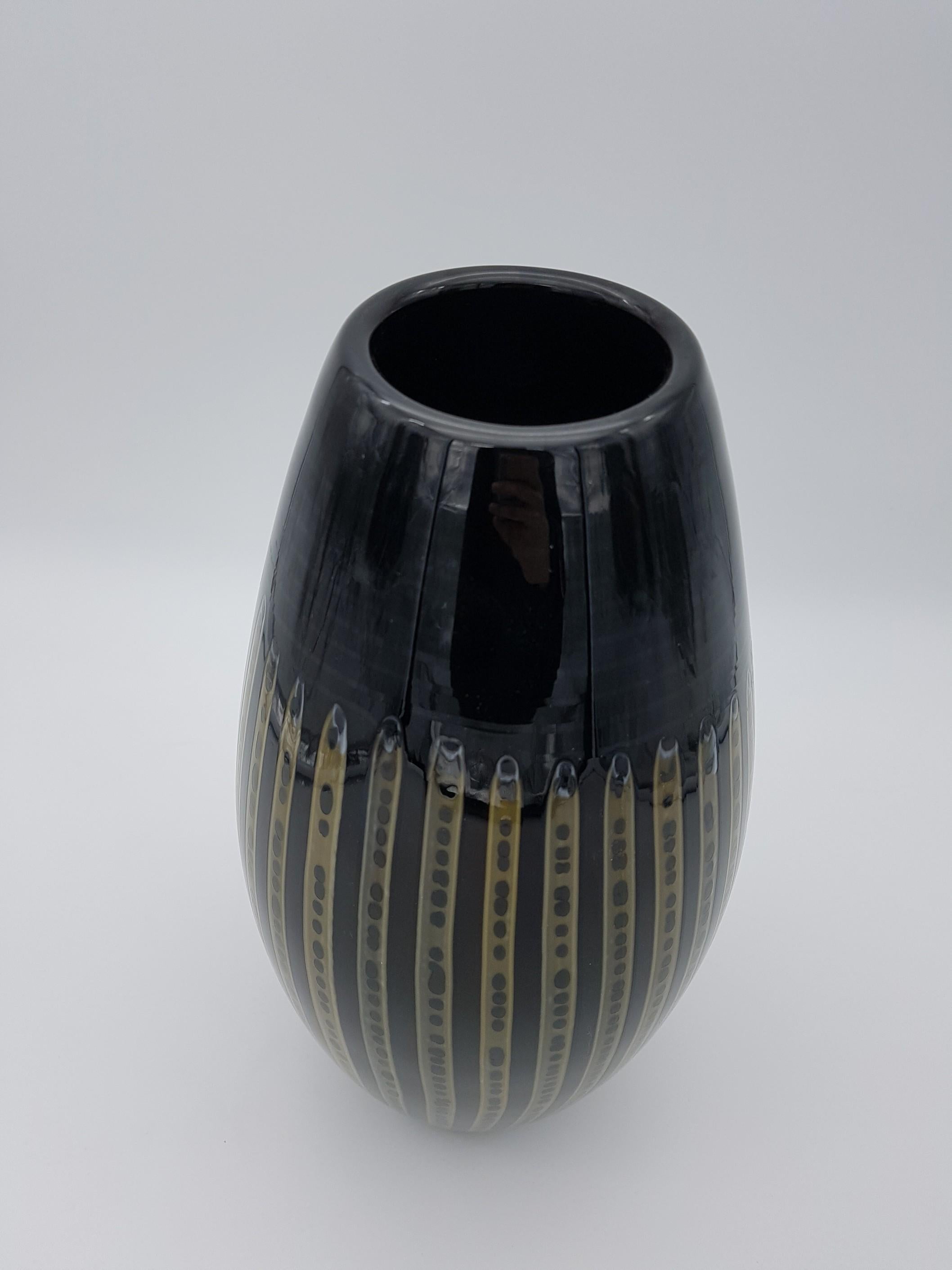 Modern Murano Glass Vase by Gino Cenedese e Figlio, Black & Yellow, late 1990s For Sale 2
