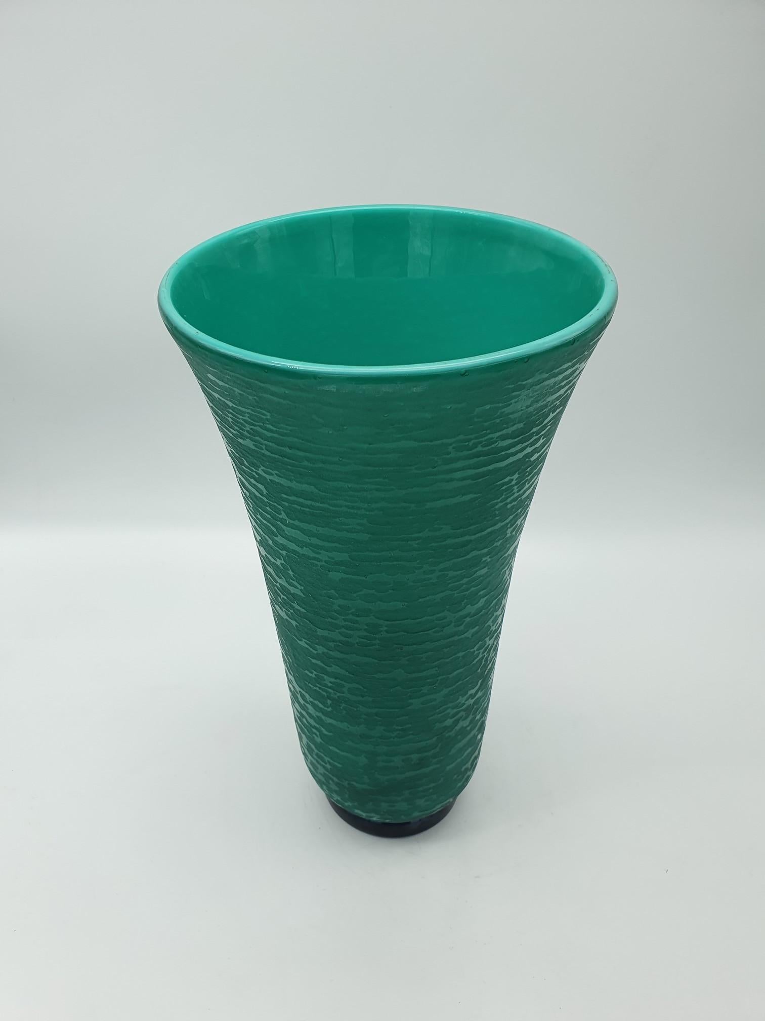 Modern Murano Glass Vase Centerpiece in Dark Green Color by Cenedese, Early 1990 For Sale 3