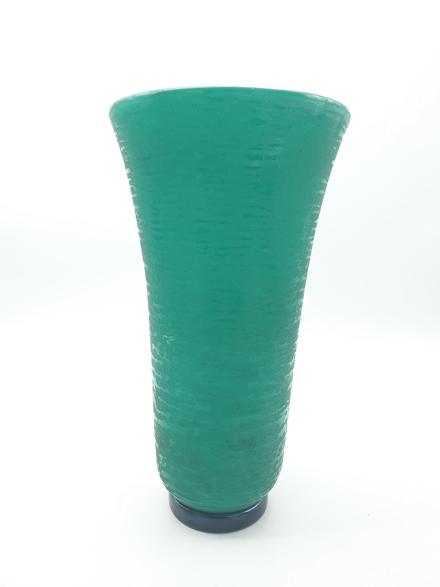 Modern Murano Glass Vase Centerpiece in Dark Green Color by Cenedese, Early 1990 For Sale 4