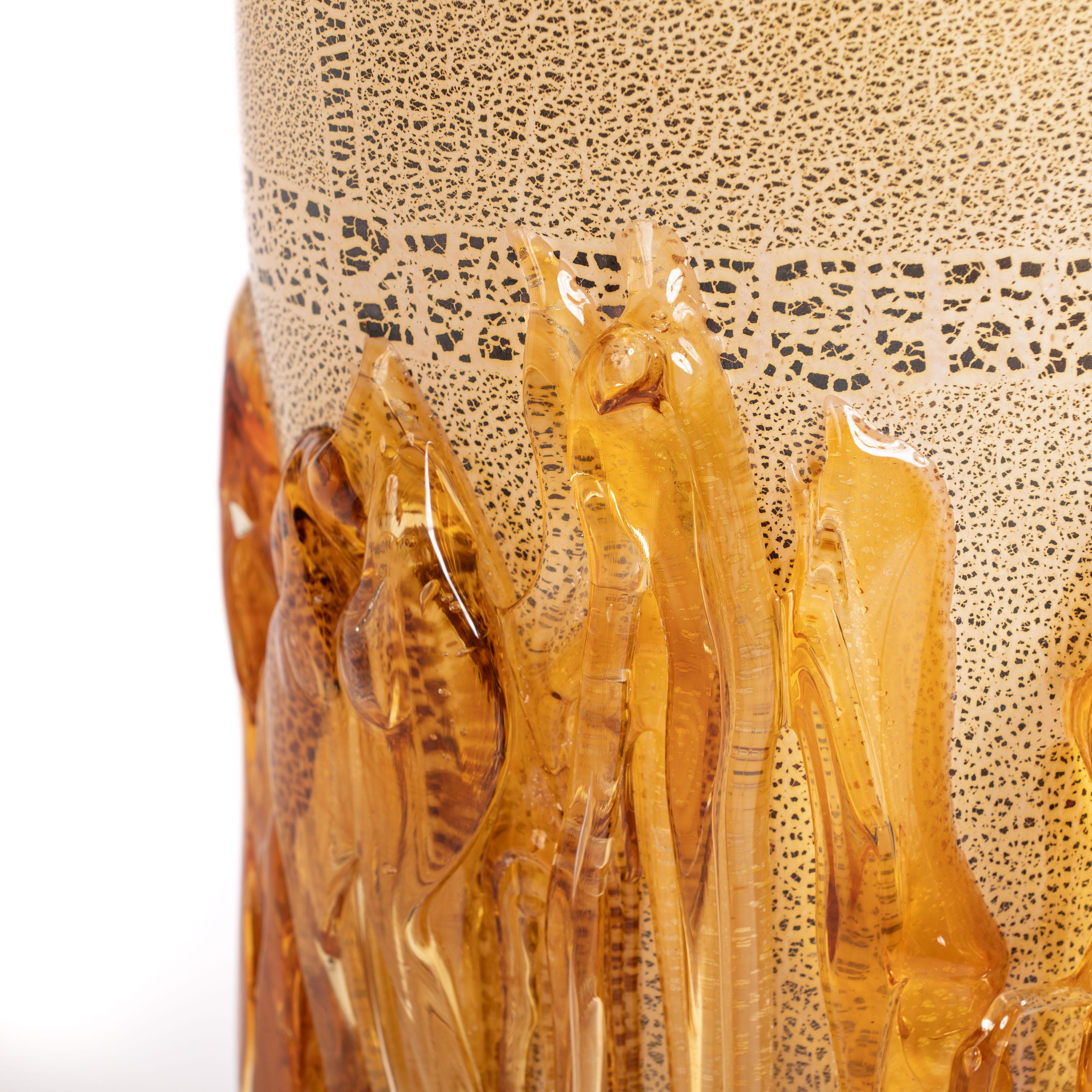 XXIe siècle et contemporain Vase moderne en verre de Murano en couleur or-ambre signé à la main, Italie 2015 en vente