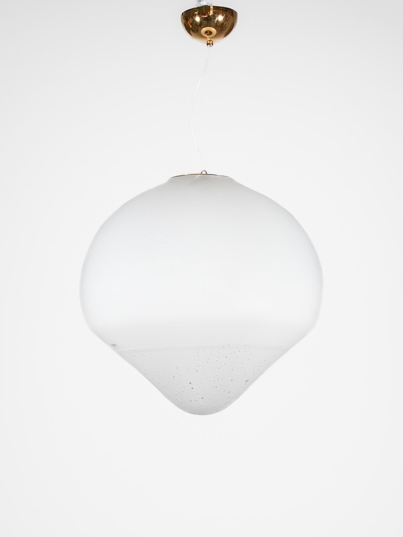 Moderne Murano-Opal-Lampe, entworfen von Alfredo Barbini, 1960er Jahre, Italien im Angebot 1