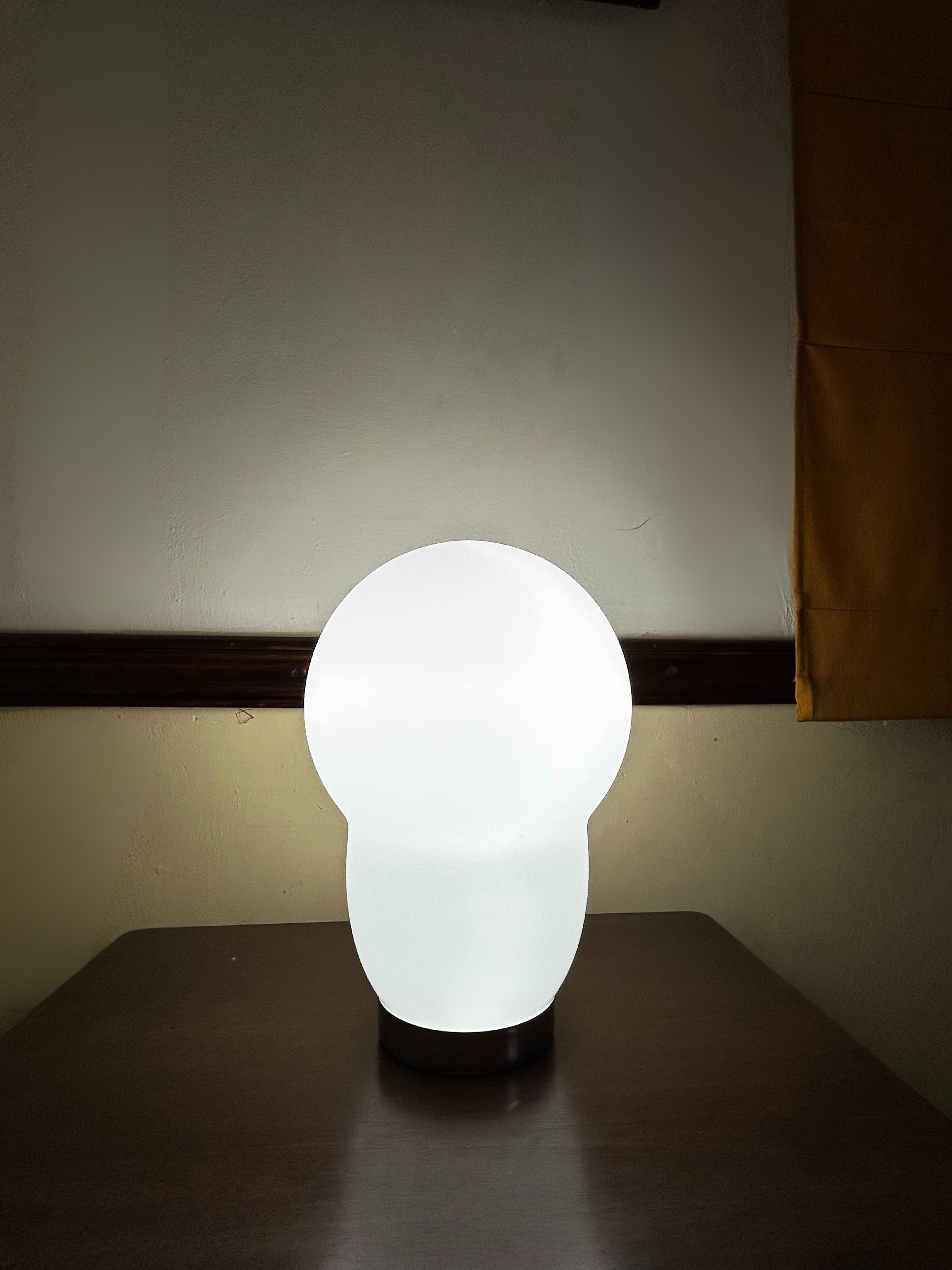 Modern Murano Table Lamp by Ettore Sottsass for Venini, Signed ca. 1994 For Sale 4