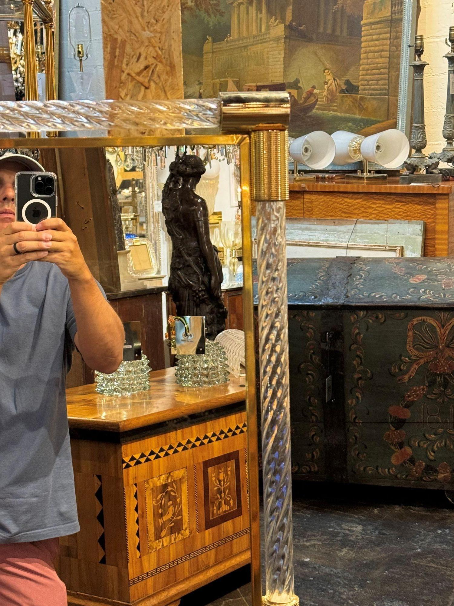 Italiano Specchio moderno in vetro e ottone di Murano in vendita