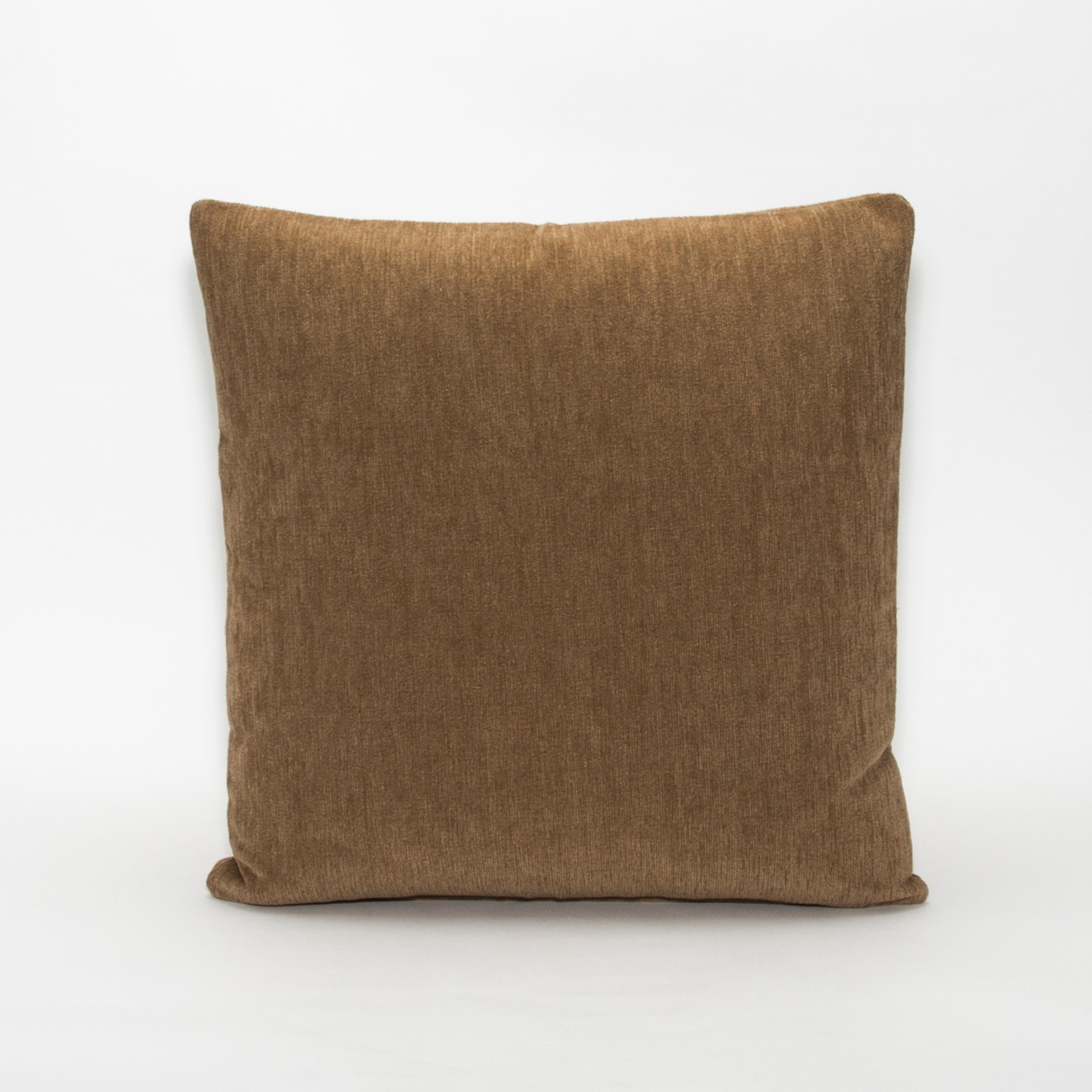 Américain Coussin décoratif moderne tissé en forme de champignon par MOGUL en vente