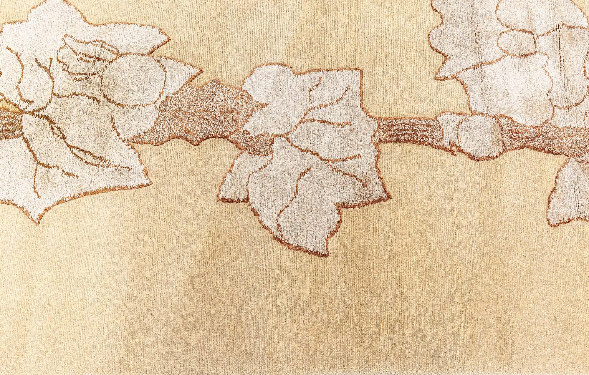 Moderner Napa Vines handgefertigter Wollteppich von Doris Leslie Blau.
Größe: 8'0