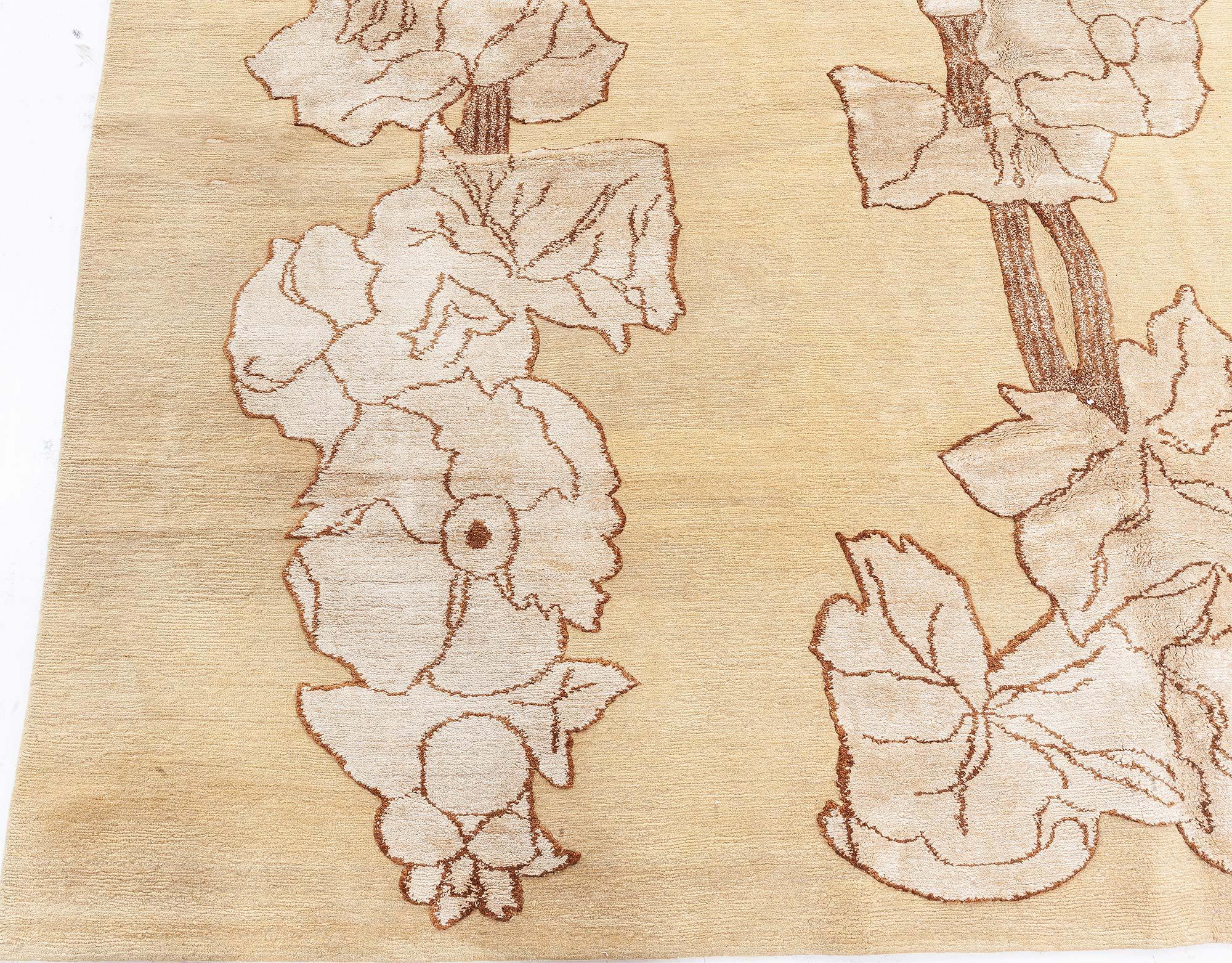 Moderner Napa Vines handgefertigter Wollteppich von Doris Leslie Blau.
Größe: 8'0