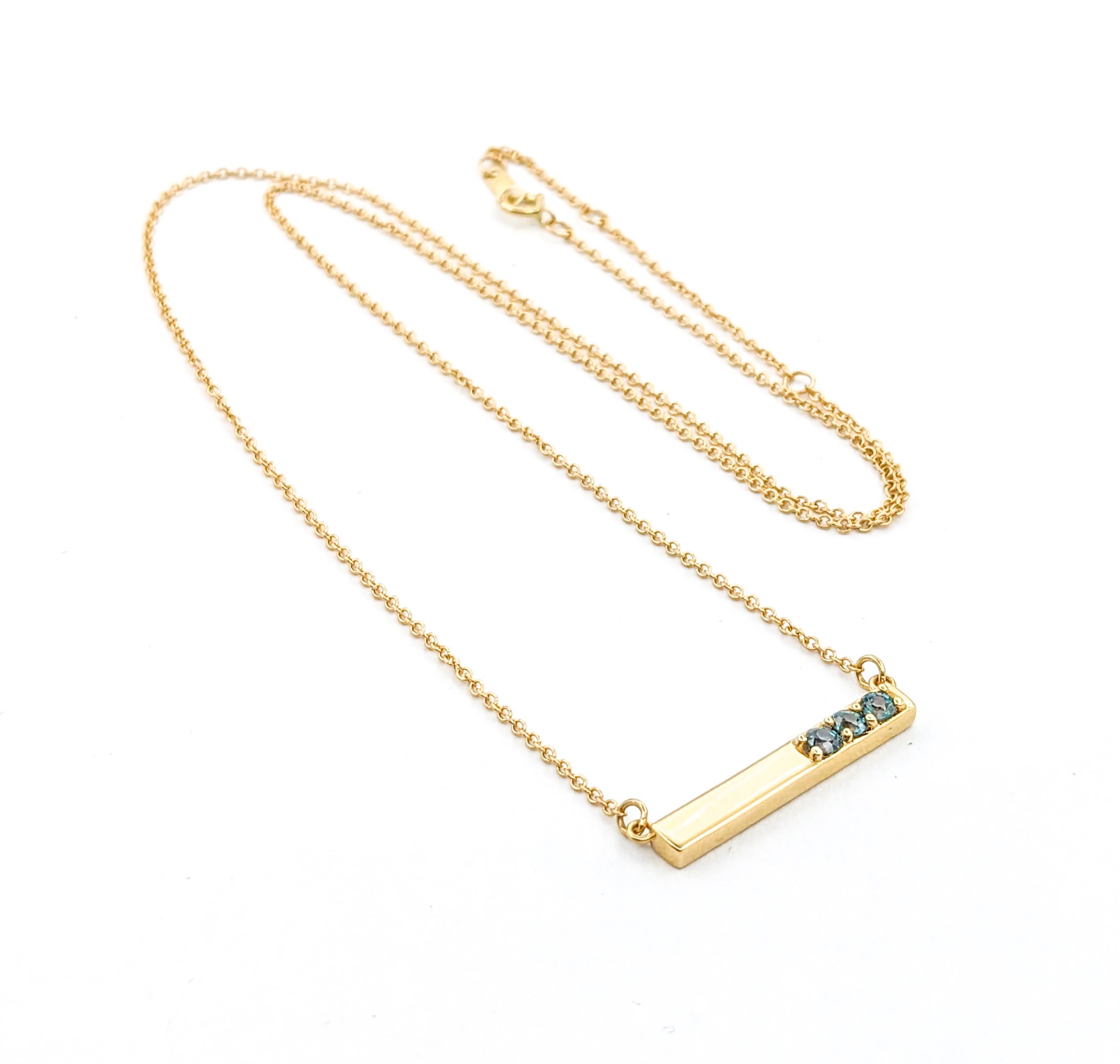 Round Cut Modern Natural Alexandrite Bar Necklace in Yellow Gold For Sale