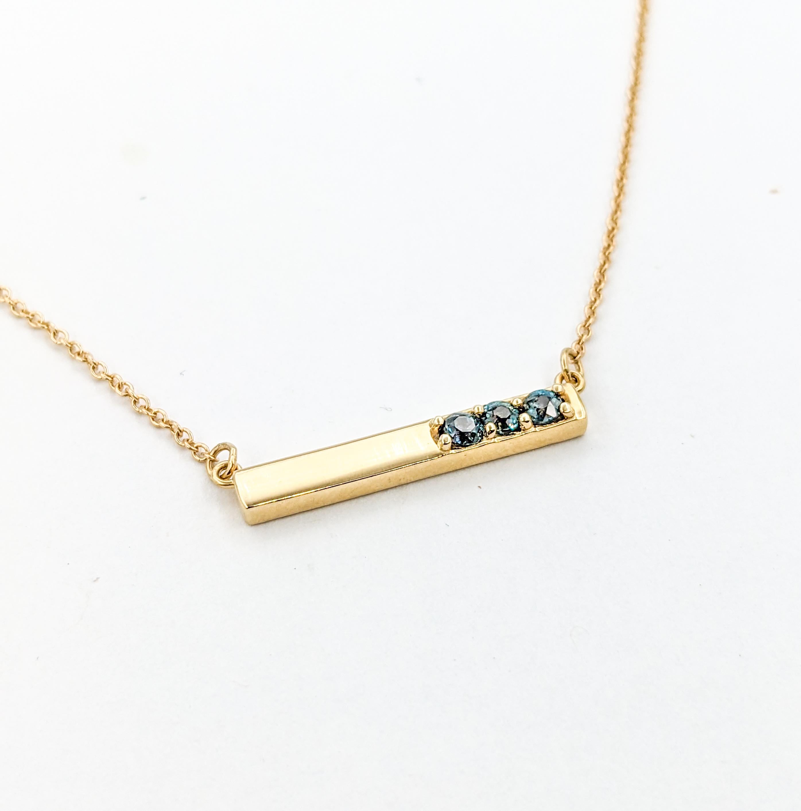Modern Natural Alexandrite Bar Necklace in Yellow Gold For Sale 3